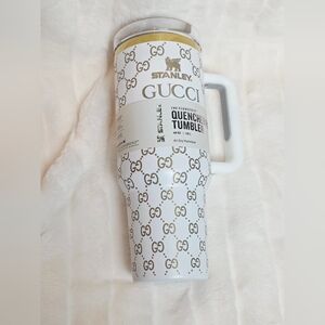 White Stanley Quencher H2.0 Tumbler